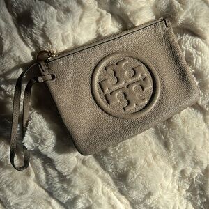 tory burch perre bombe wristlet